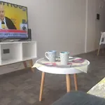 Lo Mas De Canitas, Polo Y Resto
